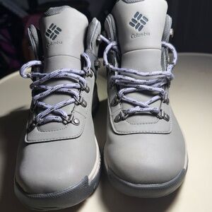 Columbia Gray Hiking Boots Size 6.5